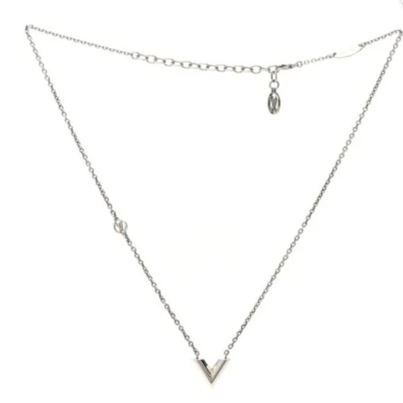 Louis Vuitton SILVER TONE Metal Essential V Necklace with Box and Dustbag EUC - Picture 3 of 10